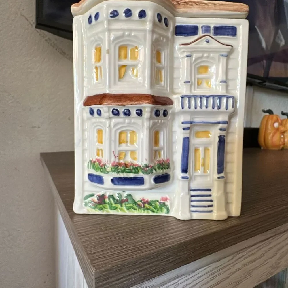 Avon townhouse canister
